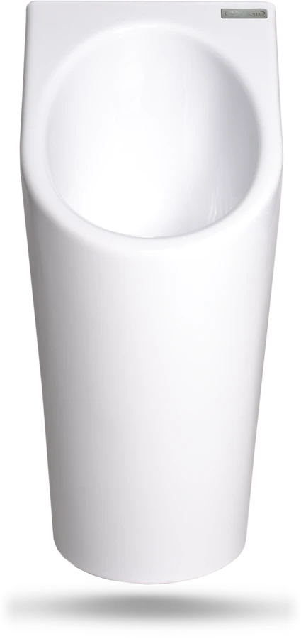 Drei weisse Senza Aqua Urinale aus Keramik nebeneinander, frontal